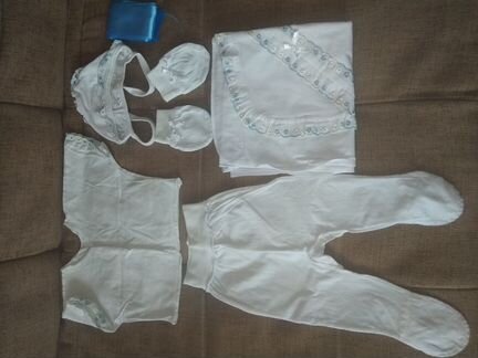 Комплекты на выписку для новорожденных