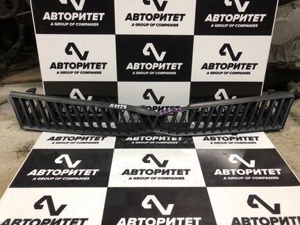 Решетка радиатора Toyota Platz SCP11