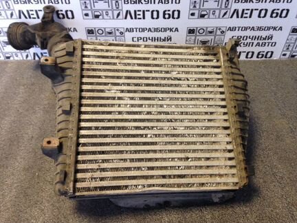 Интеркулер правый Touareg 5,0 TDI