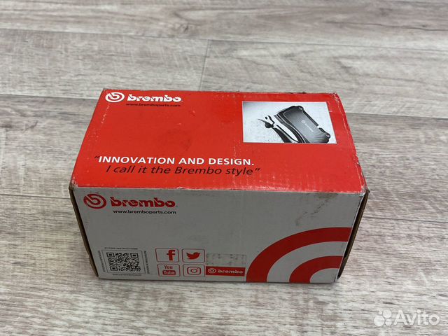 Тормозные колодки Brembo