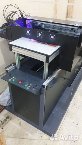 Планшетный уф принтер