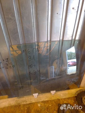 Заднее стекло двери Renault Megan 3