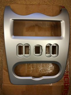 Центральная консоль Рено Логан, Сандеро