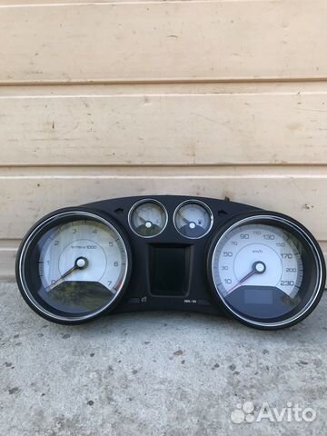 Щиток приборов Peugeot 308 610336