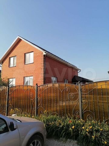 Дом 206,8 м² на участке 6 сот.