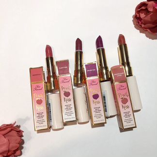 Too Faced Peach Kiss Moisture Matte Long Wear Lips