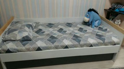 Кровать подростковая