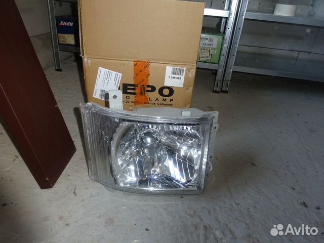 Фара Isuzu Elf 2008-2012 правая