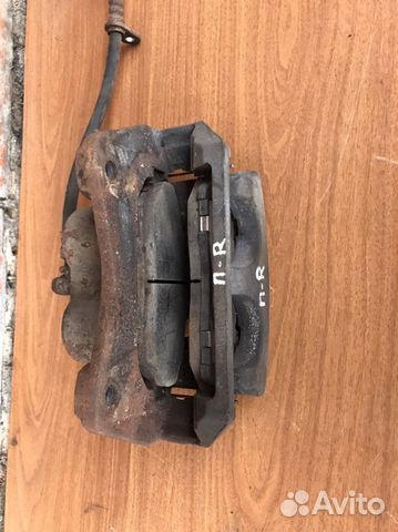 Суппорт передний правый Honda Pilot 2