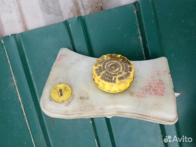 Бачок тормозной жидкости Ауди А6 С5 Audi