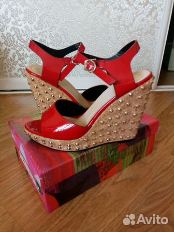 Новые босоножки (р.39)