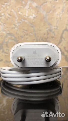 Оригинальная зарядка на iPhone 20w