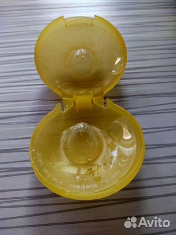 Накладки на грудь medela, размер М. Бу