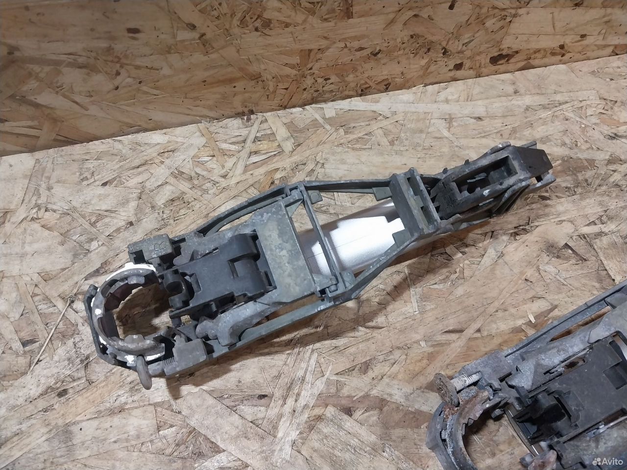 Ручка двери наружная Volkswagen Passat B5 — фото 6