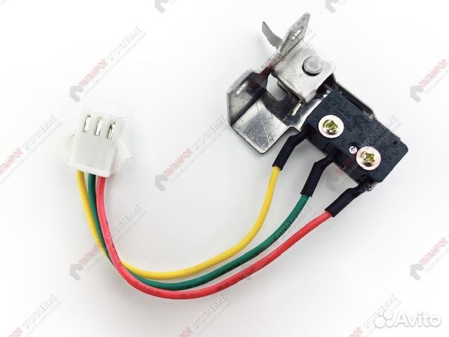 Микровыключатель с кронштейном для газовой колонки