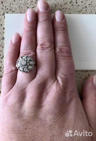 Золотое кольцо Малинка с бриллиантами