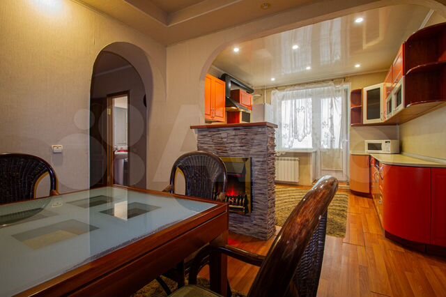 2-к. квартира, 70 м², 1/10 эт.