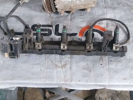 Топливная рампа Форд Фокус 2