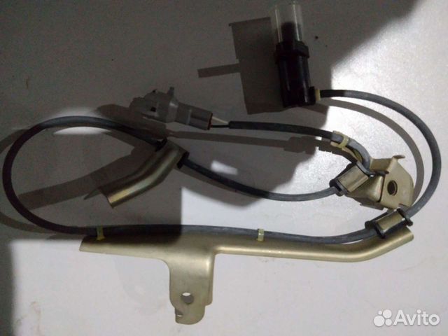 Датчик абс задний левый Toyota 89546-28100