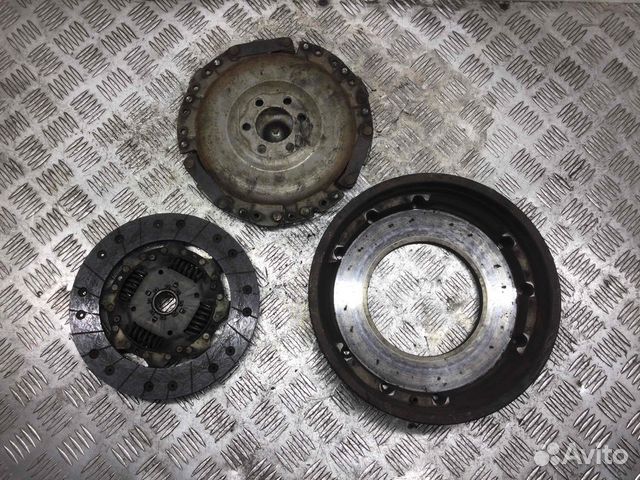 Маховик Volkswagen Golf 141862518302; 3082308904;