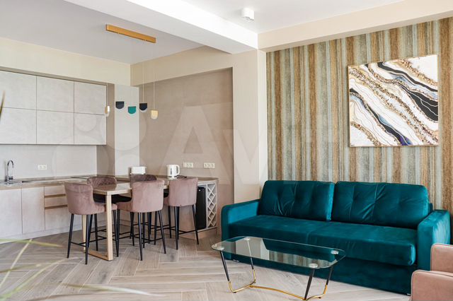 2-к. квартира, 82 м², 4/9 эт.