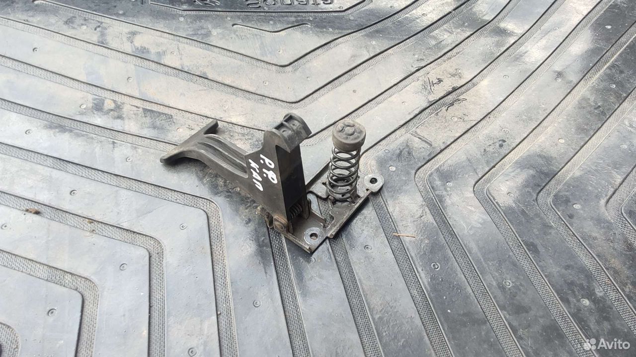 Замок капота Renault Fluence