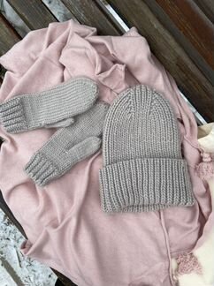 Шапка и варежки
