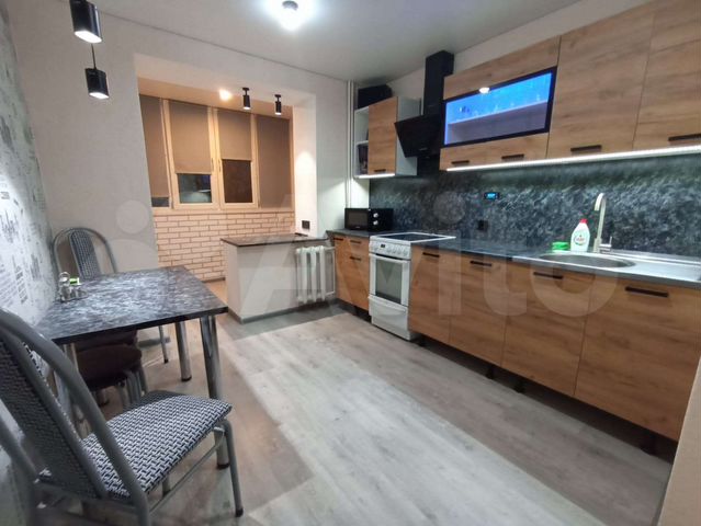 2-к. квартира, 60 м², 4/9 эт.