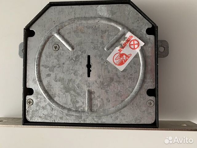 Замок врезной для металлических дверей