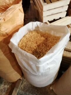Опилки в мешках