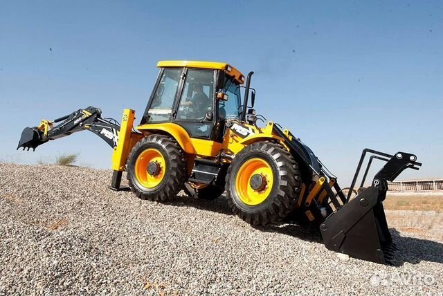 Экскаватор-погрузчик MST M642 PLUS, 2022