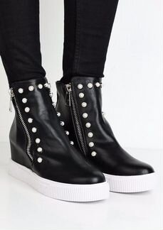 Сапоги на танкетке