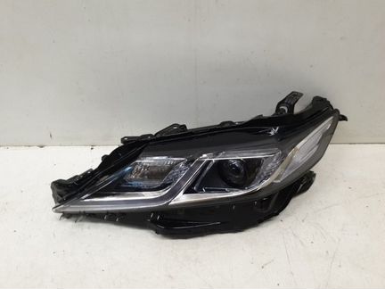 Фара передняя левая Toyota Camry V70 2018