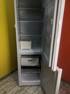 Холодильник Indesit