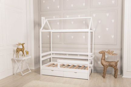 Кровать-домик