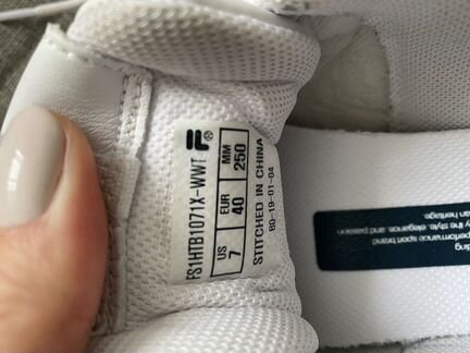 Кроссовки Fila