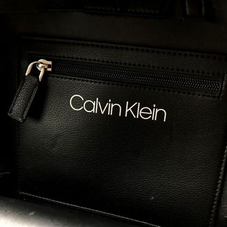 Продам сумку Calvin Klein