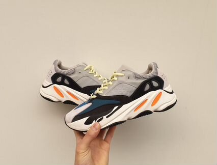 Adidas Yeezy Boost 700 (Адидас Изи Буст 700)