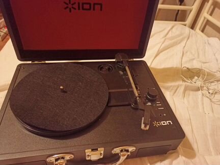 Патефон Vinyl Motion