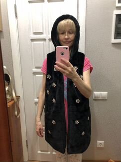 Жилет меховой новый нарядный