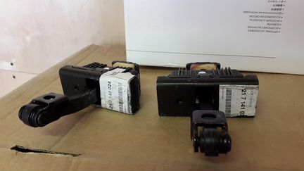 BMW X5 E70 Ограничитель передних дверей