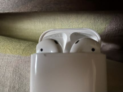 Apple airpods 2