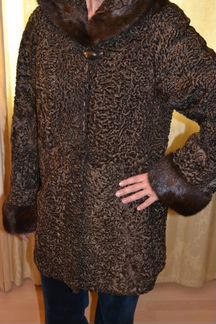 Полушубок (каракуль) р. 44-46/164