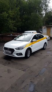 Водители такси, работа на брендированный авто