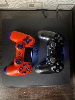 Sony PS4 Slim / 1Tb / 2 контроллера / 4 игры