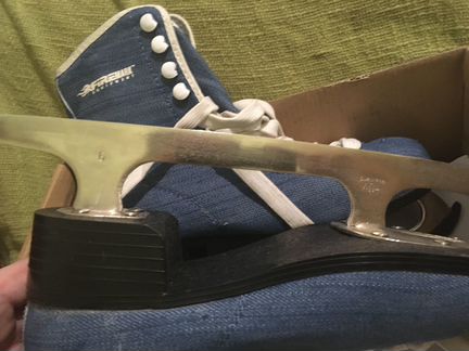 Коньки 35-36 размер женские