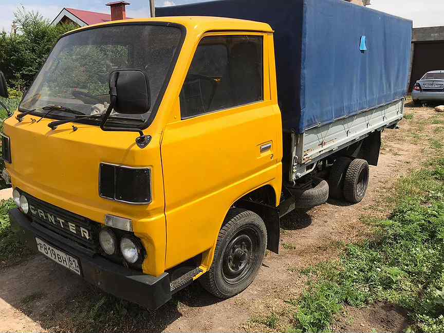 Кантер 1990 года. Mitsubishi Canter 1990. Мицубиси Кантер до 1990 года. Canter 1990 четырехдверный.