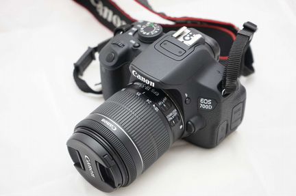 Canon 700d+два объектива+сумка