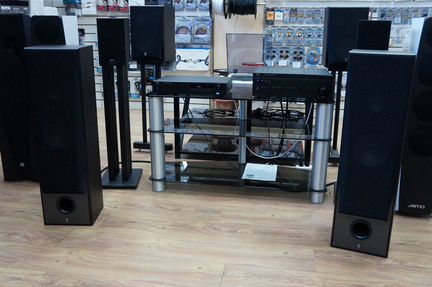 Напольная акустика Yamaha NS-8390