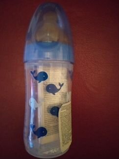 Бутылочка для кормления